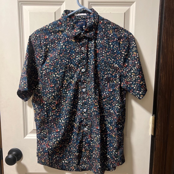 Good Man Brand Medium Shirt Short Sleeve Button Front Floral Print Pocket Floral - Picture 2 of 7